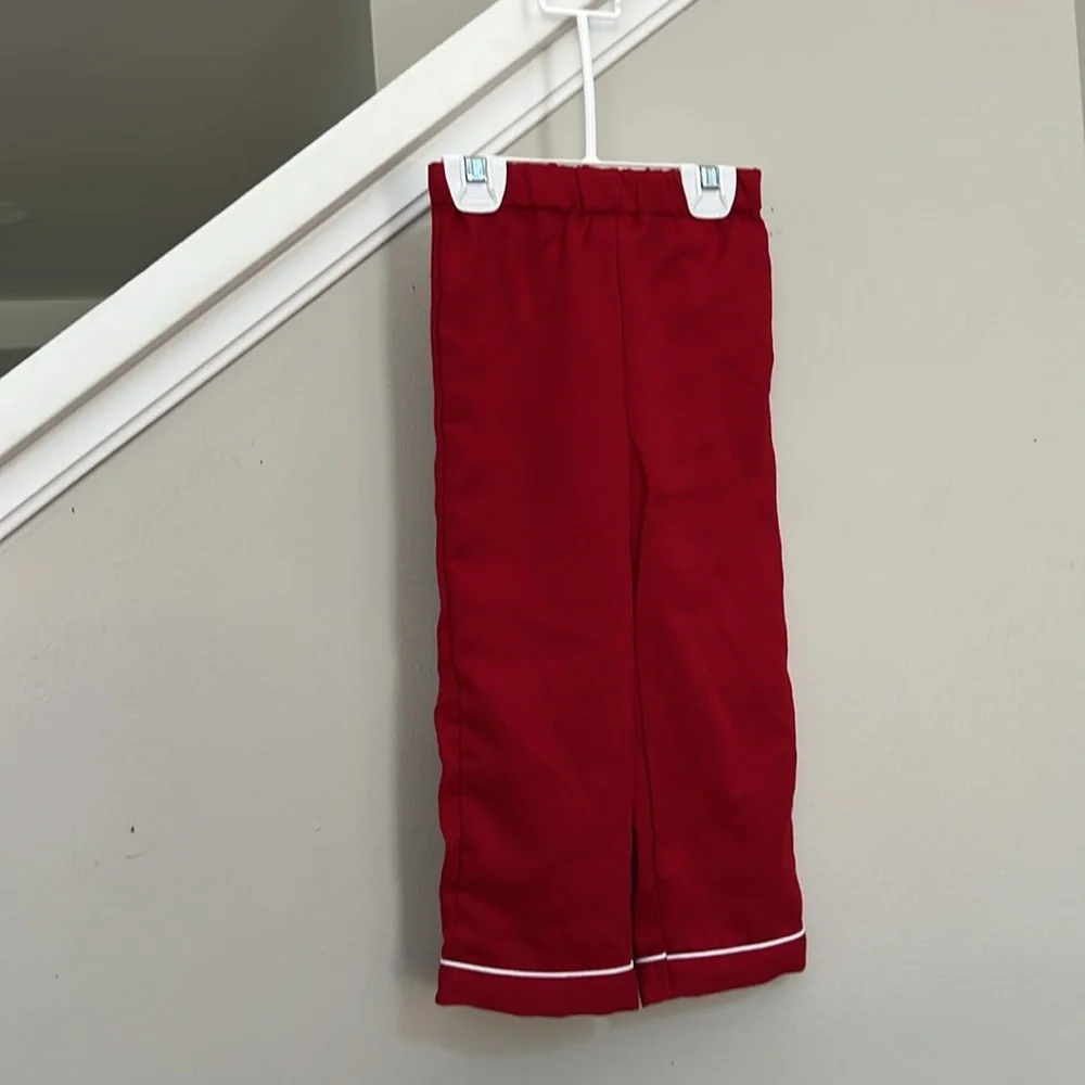 Edgehill Collection Pajama Set. - Picture 2 of 8